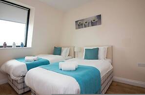 Castle Point 18 Apartments - Premier Lodge