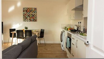 Premiere Serviced Accommodation - 17