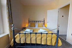 Westminster Luxe Stay City View 3BR Bradford
