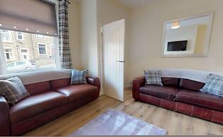 Westminster Luxe Stay City View 3BR Bradford