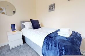Westminster Luxe Stay City View 3BR Bradford