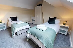 Westminster Luxe Stay City View 3BR Bradford