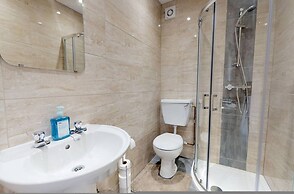 Westminster Luxe Stay City View 3BR Bradford