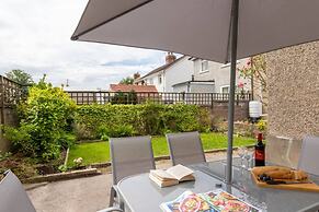Buckingham House Modern Coastal 3BR Stay