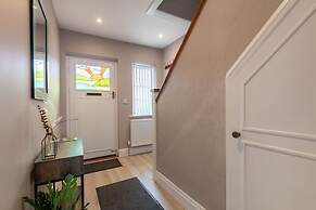Buckingham House Modern Coastal 3BR Stay