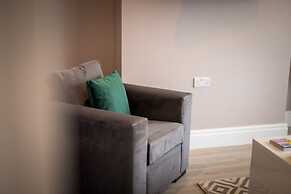 Buckingham House Modern Coastal 3BR Stay