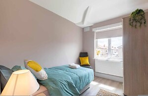 Buckingham House Modern Coastal 3BR Stay