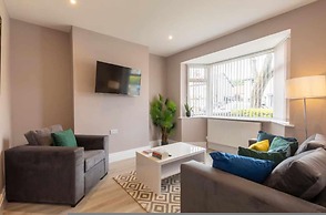 Buckingham House Modern Coastal 3BR Stay