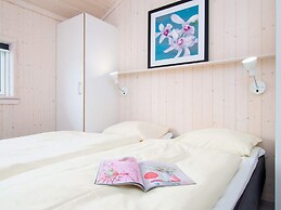 4 Star Holiday Home in Grossenbrode