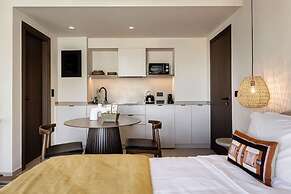 Moncasa Suites