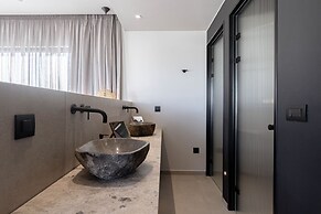 Moncasa Suites