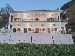 RAJJEET GUEST HOUSE