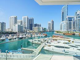 Lavish 2BR with Balcony-Full Marina View