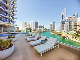 Lavish 2BR with Balcony-Full Marina View