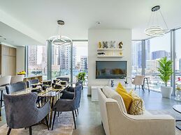 Lavish 2BR with Balcony-Full Marina View