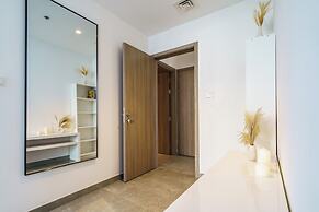 Lavish 2BR with Balcony-Full Marina View