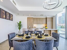 Lavish 2BR with Balcony-Full Marina View