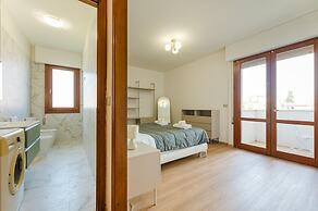 Lily Flat - 15 min from Venice