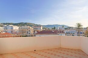 325 L Alba in Cannes