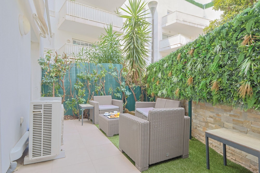 220 Le Maria in Cannes