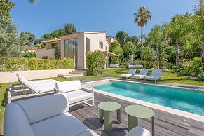 002 Villa Camille in Cannes