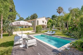 002 Villa Camille in Cannes