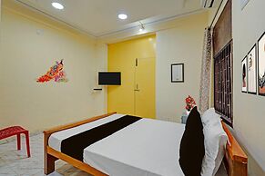 Classic With Twin Beddelmon Residency