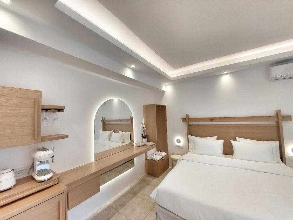 DelMar Suites Syros