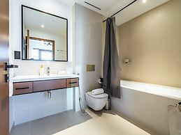 Vida Marina-1BR Retreat-Cityscape View