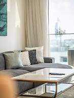 Stylish 1BR with Private Beach Access