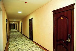 Hotel Mir