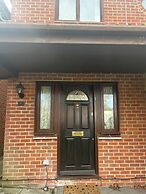 Cosy Family Home With Full Amenities