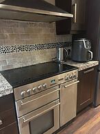 Cosy Family Home With Full Amenities