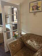 Cosy Family Home With Full Amenities
