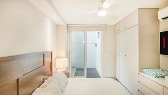 Torre Ku Rooftop Pool with Ocean Views