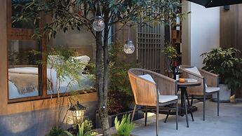 Suyintang Resort Courtyard