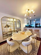 Miraflores Luxury Skytop Oceanview Apart