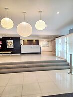 Miraflores Luxury Skytop Oceanview Apart