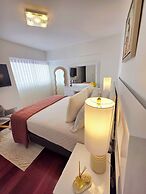 Miraflores Luxury Skytop Oceanview Apart