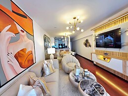 Miraflores Luxury Skytop Oceanview Apart