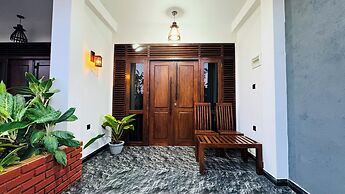 Aloria Sigiriya
