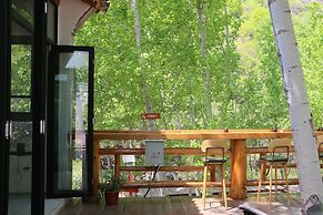 Xingxiu Wuling Mountain Villa