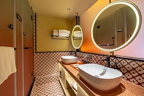 Super-Times Hotel