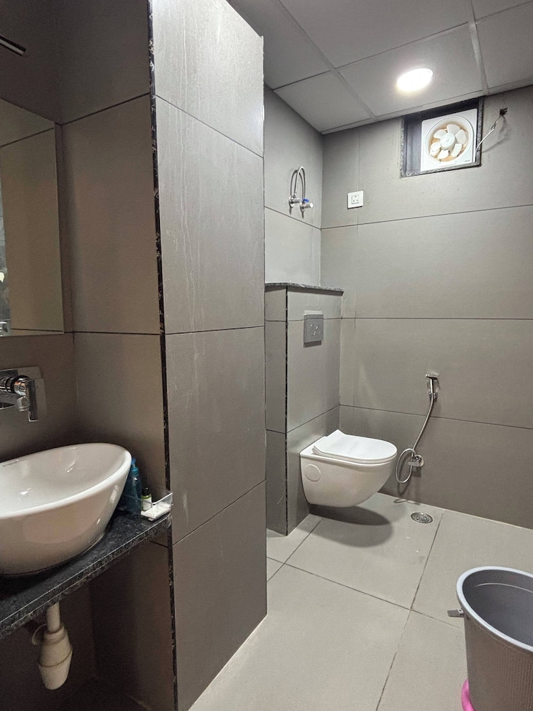 Hotel Shri Ram Legacy