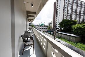 At 38 Don Mueang