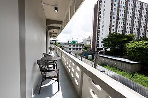 At 38 Don Mueang
