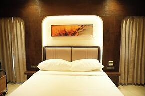 Aura Suites