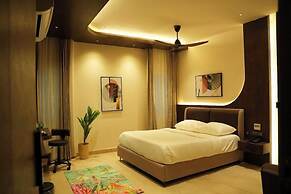 Aura Suites