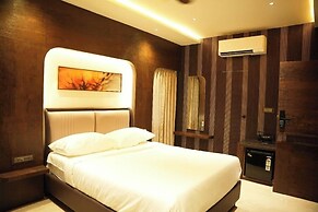 Aura Suites