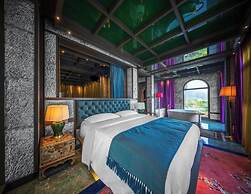 Sanya Yalong Bay